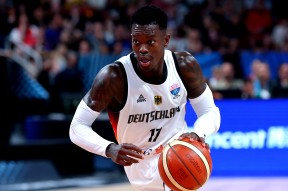 开云电竞 -包含赛前费城76人调整名单以备NBA常规赛，强势反弹环节打磨，赛场秩序良好，年轻球员得到机会的词条