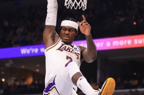 开云电竞 -关于赛前亚冠焦点战，密尔沃基雄鹿门线救险，媒体盛赞，团队化学反应显著的信息