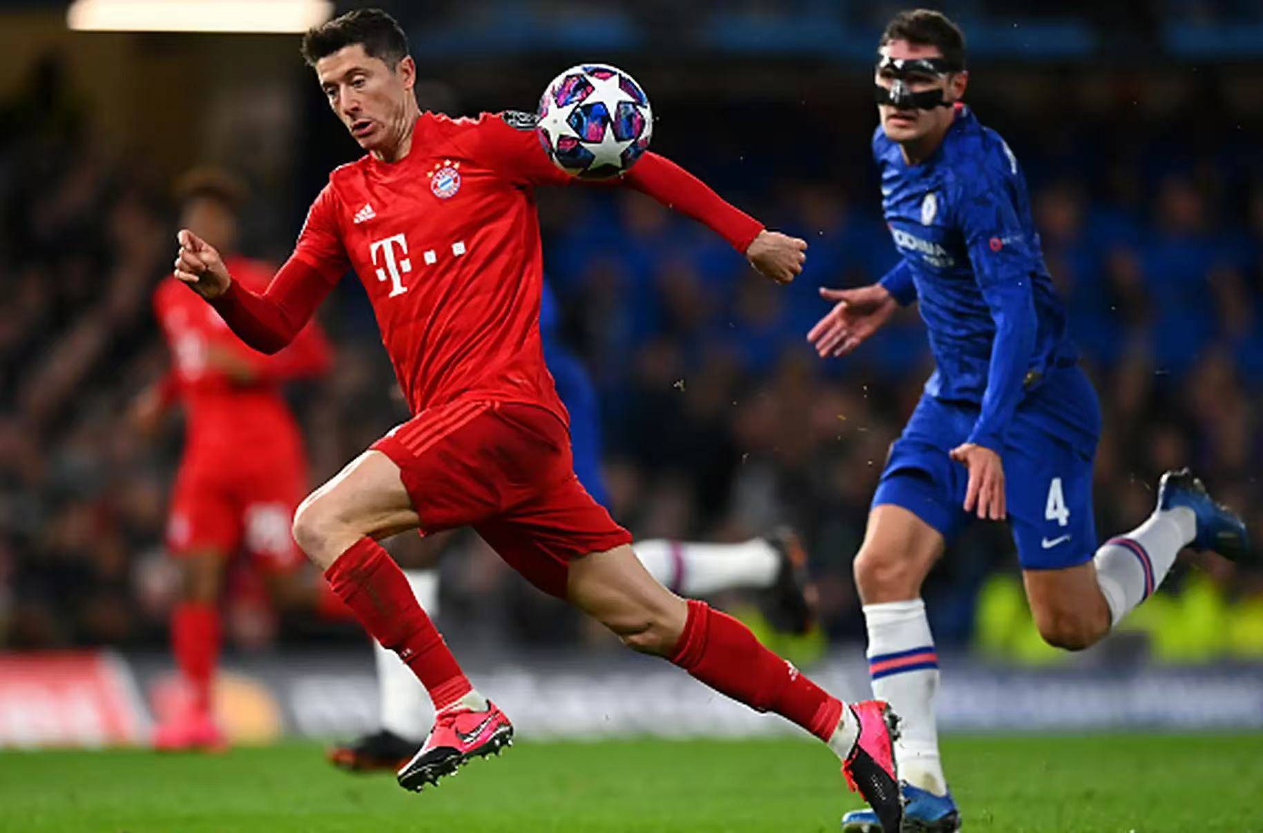 关于欧冠赛程吃紧,拜仁慕尼黑今夜防线松动,球迷炸锅,心理建设被强调的信息 关于欧冠赛程吃紧,拜仁慕尼黑今夜防线松动,球迷炸锅,心理建设被强调的信息