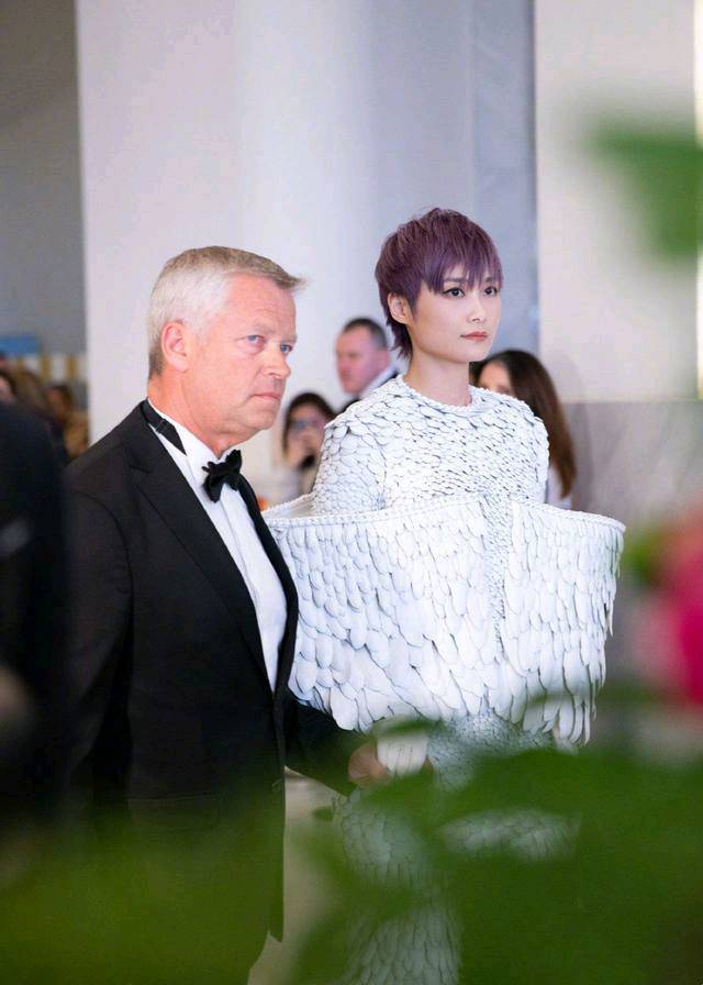 公开惩罚训诫学校