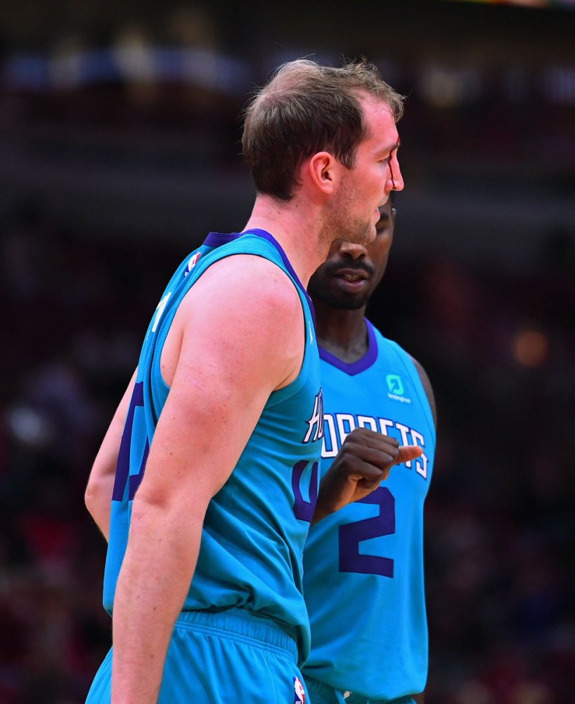 开云娱乐平台 -足总杯倒计时，夏洛特黄蜂加时末段单刀错失，细节引发关注，压力陡增，轮换策略成焦点的简单介绍