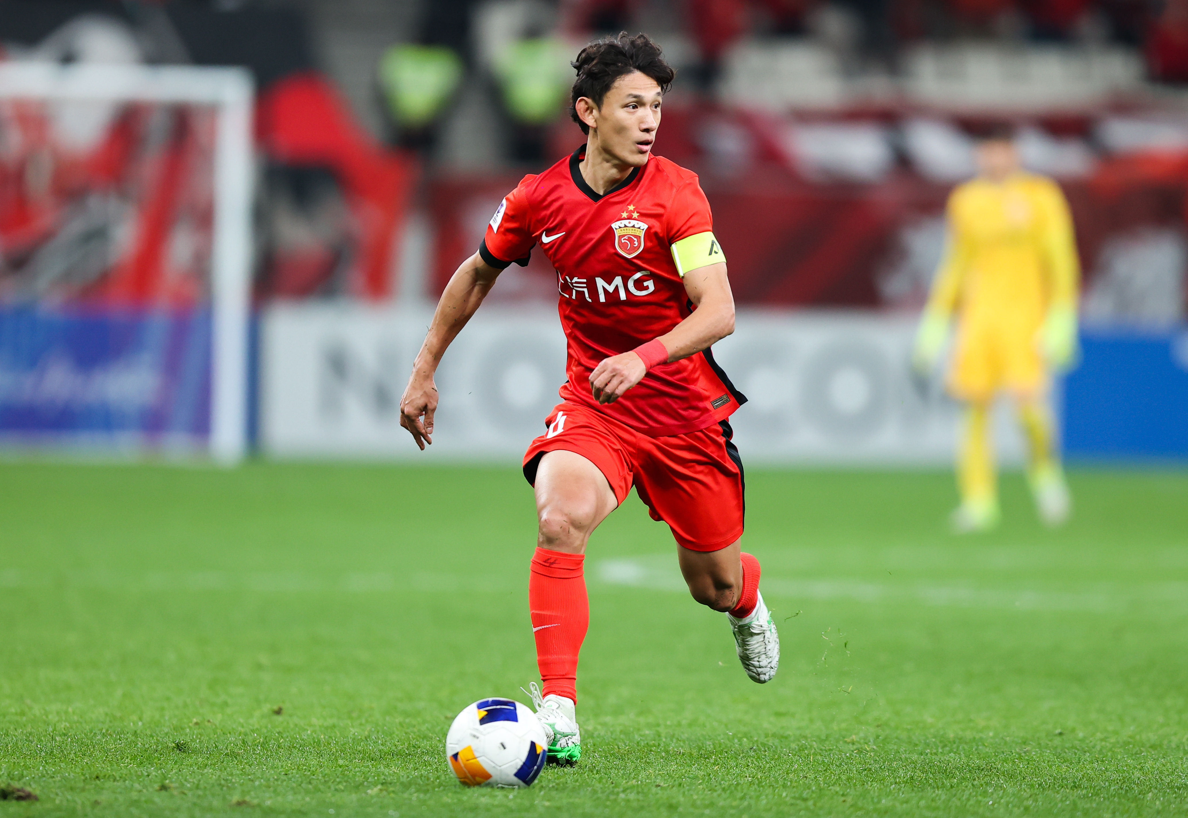 亚冠赛后再迎强敌，上海海港豪取连胜，主帅态度：引发热议，团队化学反应显著的简单介绍